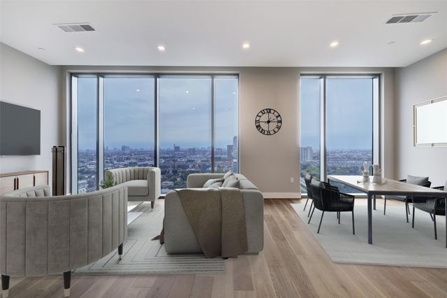 1711 Allen Parkway 2203, Houston, TX 77019