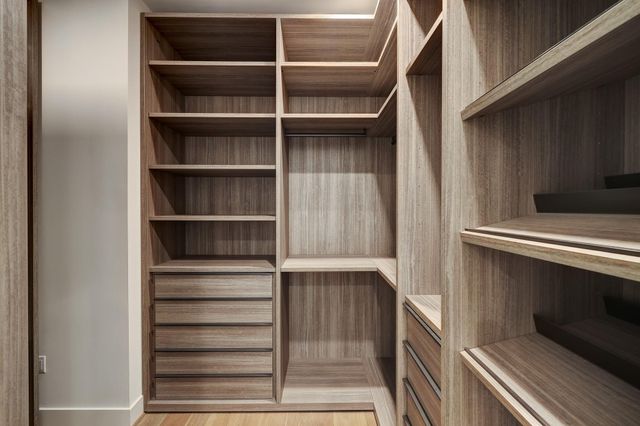 1711 Allen Parkway 2203, Houston, TX 77019