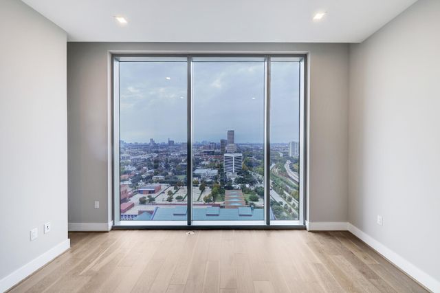 1711 Allen Parkway 2203, Houston, TX 77019