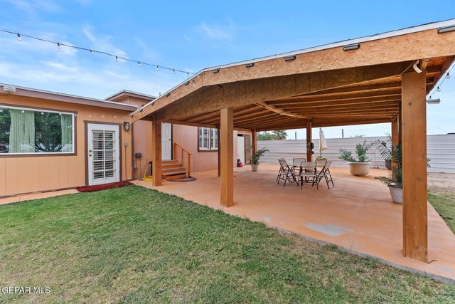 11540 Valle Dorado Road, Socorro, TX 79927