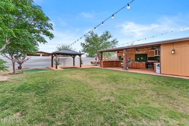 11540 Valle Dorado Road, Socorro, TX 79927