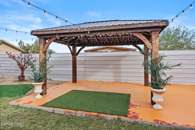 11540 Valle Dorado Road, Socorro, TX 79927