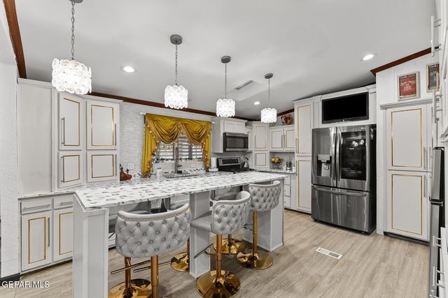 11540 Valle Dorado Road, Socorro, TX 79927
