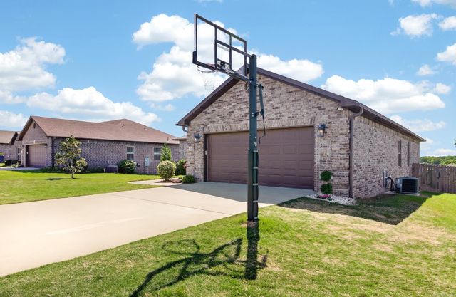 16 Cimarron Circle, Cabot, AR 72023
