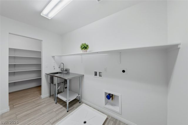5595 Pico Ferrera Court, Las Vegas, NV 89113