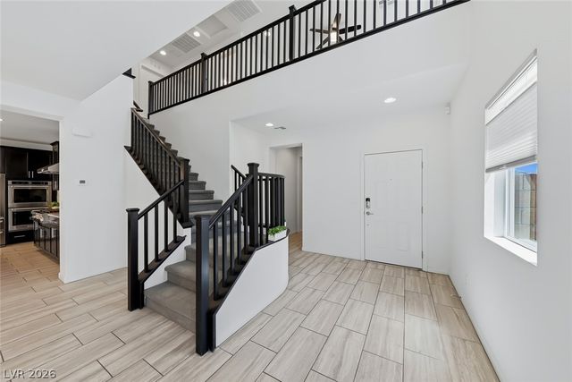 5595 Pico Ferrera Court, Las Vegas, NV 89113