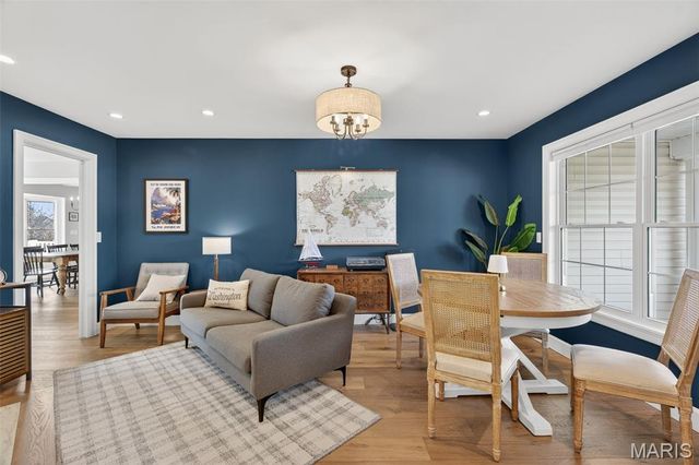 490 Oak Field Court, Washington, MO 63090