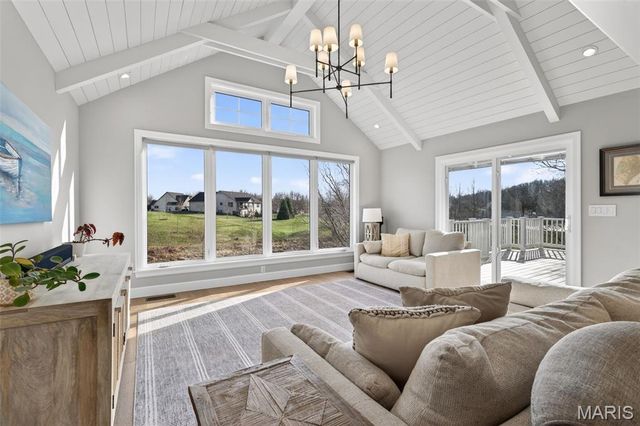 490 Oak Field Court, Washington, MO 63090