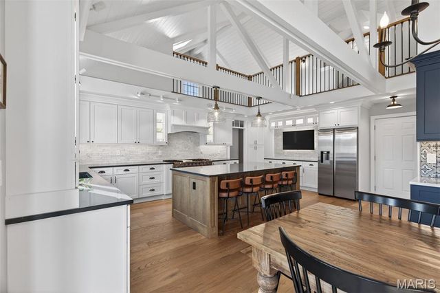 490 Oak Field Court, Washington, MO 63090