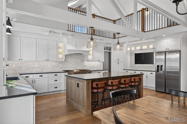 490 Oak Field Court, Washington, MO 63090