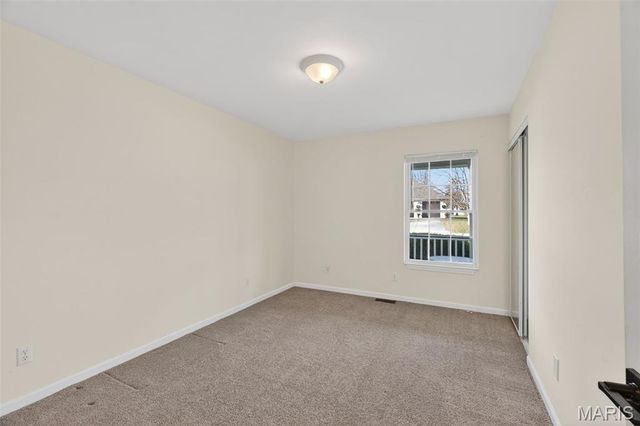 490 Oak Field Court, Washington, MO 63090