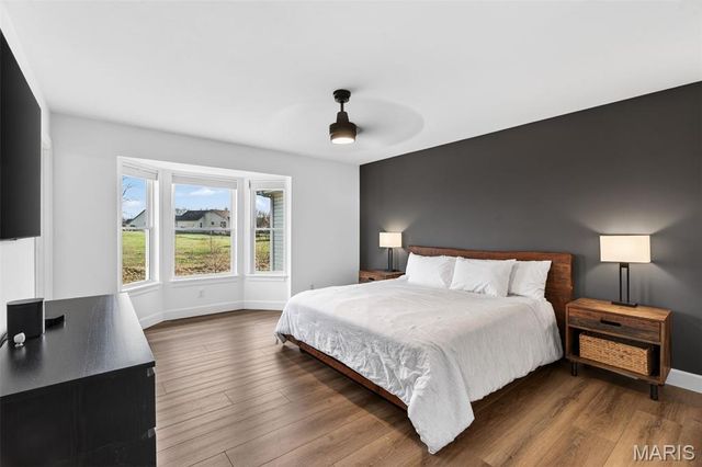 490 Oak Field Court, Washington, MO 63090