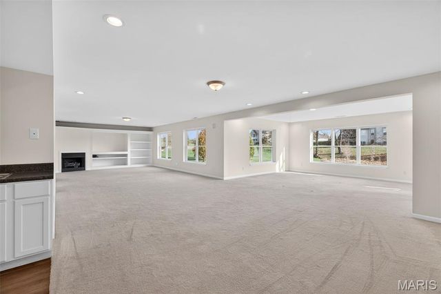 490 Oak Field Court, Washington, MO 63090