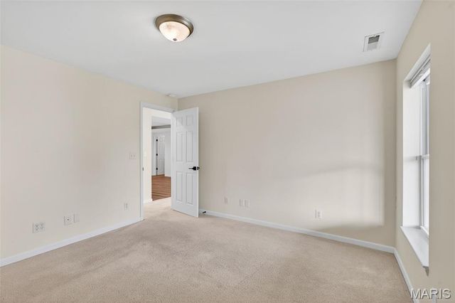 490 Oak Field Court, Washington, MO 63090