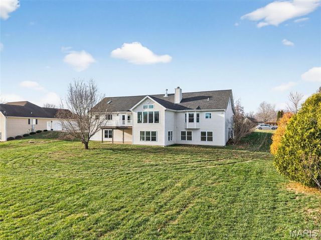 490 Oak Field Court, Washington, MO 63090