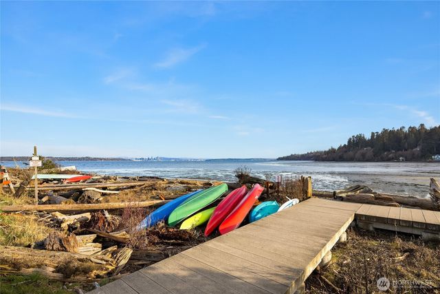 10003 Manitou Beach Drive NE, Bainbridge Island, WA 98110