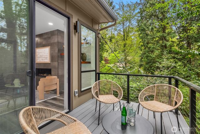 10003 Manitou Beach Drive NE, Bainbridge Island, WA 98110