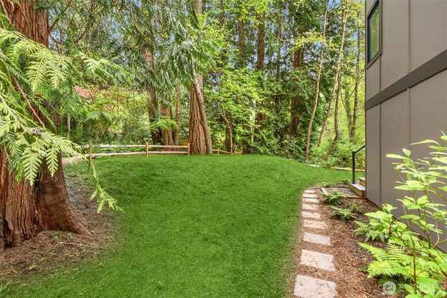 10003 Manitou Beach Drive NE, Bainbridge Island, WA 98110
