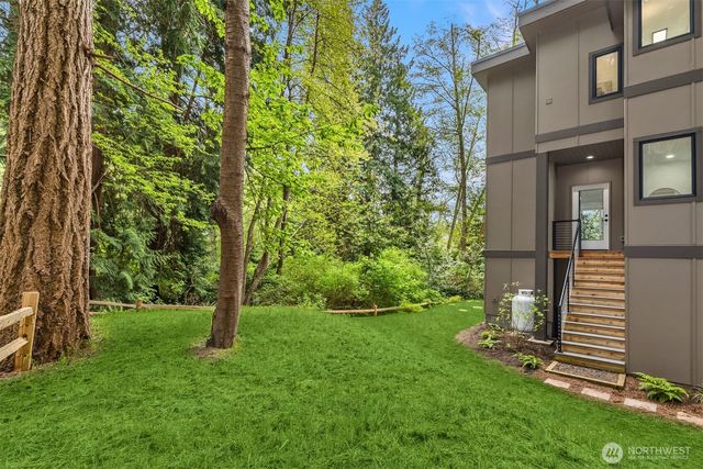10003 Manitou Beach Drive NE, Bainbridge Island, WA 98110