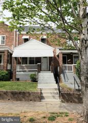 1618 D ST NE, Washington, DC 20002