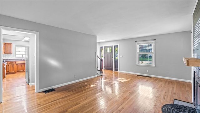 1423 Crestview Drive, Springfield, OH 45504