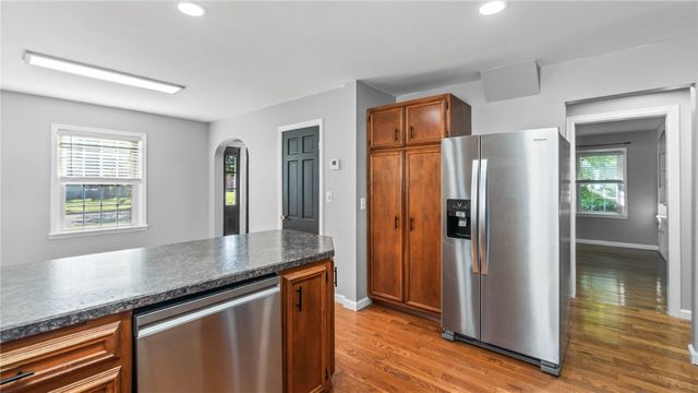 1423 Crestview Drive, Springfield, OH 45504