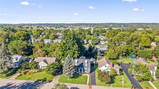 1423 Crestview Drive, Springfield, OH 45504