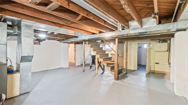 1423 Crestview Drive, Springfield, OH 45504