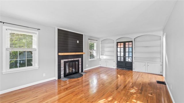 1423 Crestview Drive, Springfield, OH 45504