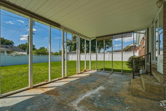 126 Willoughby Avenue, Huntington, WV 25705