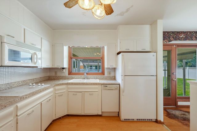 126 Willoughby Avenue, Huntington, WV 25705