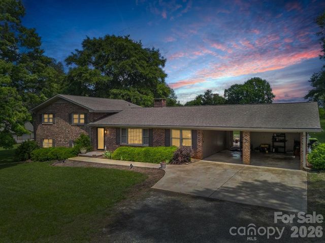 72 McEntire Road, Tryon, NC 28782