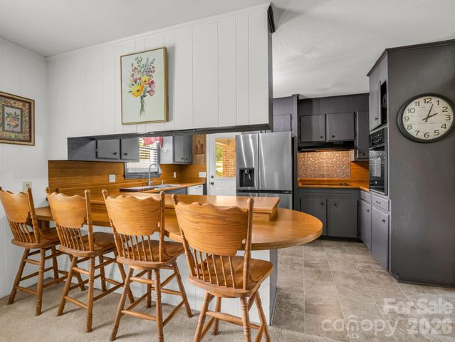 72 McEntire Road, Tryon, NC 28782