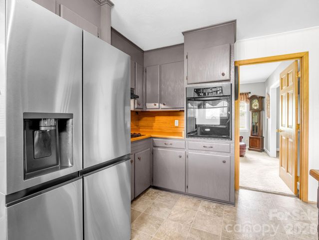 72 McEntire Road, Tryon, NC 28782