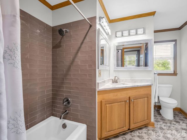 72 McEntire Road, Tryon, NC 28782