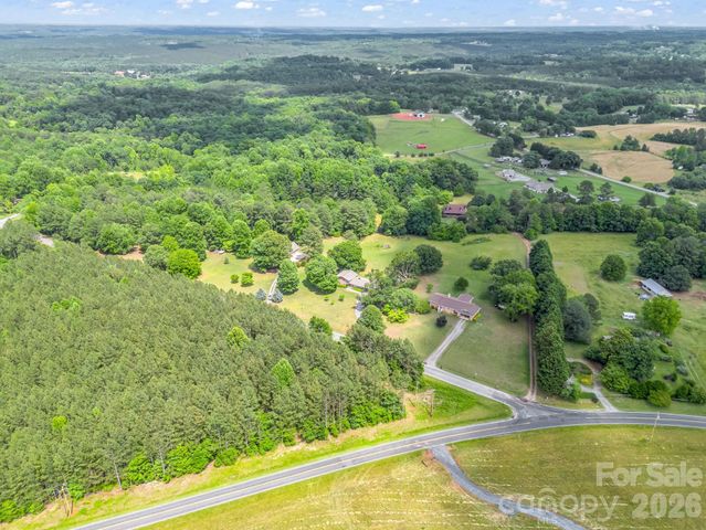 72 McEntire Road, Tryon, NC 28782