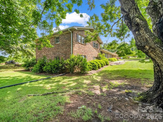72 McEntire Road, Tryon, NC 28782