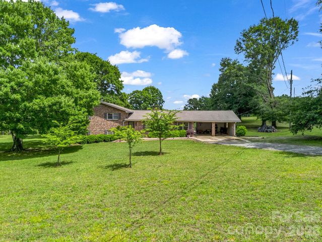 72 McEntire Road, Tryon, NC 28782