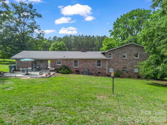 72 McEntire Road, Tryon, NC 28782