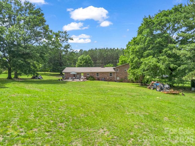 72 McEntire Road, Tryon, NC 28782