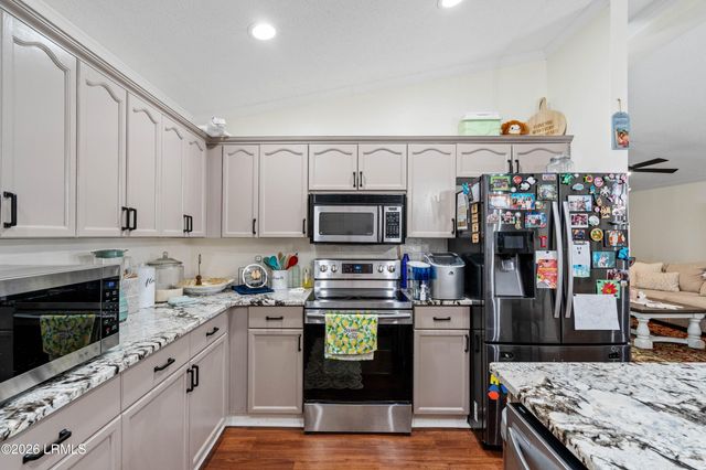 21 Caswell Avenue, Beaufort, SC 29902