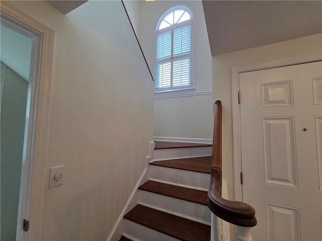 8 Old Decatur Circle, Decatur, GA 30030