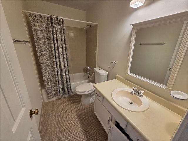 8 Old Decatur Circle, Decatur, GA 30030