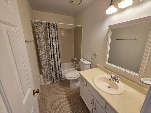 8 Old Decatur Circle, Decatur, GA 30030