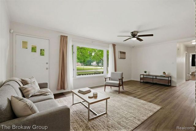 603 E Chelsea Circle, Davison, MI 48423