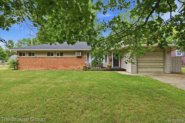 603 E Chelsea Circle, Davison, MI 48423