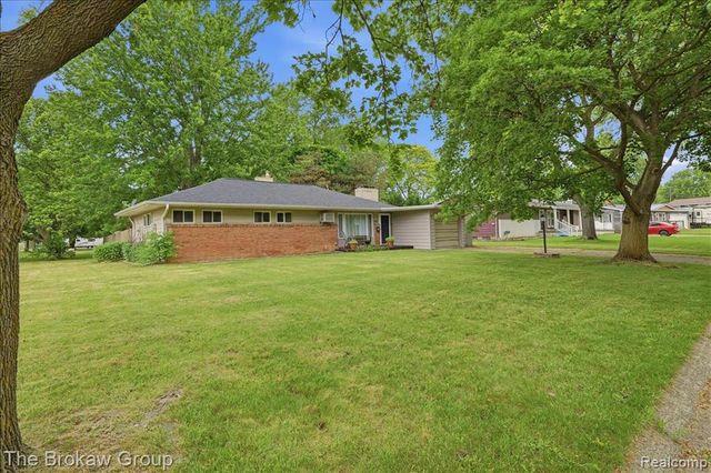 603 E Chelsea Circle, Davison, MI 48423