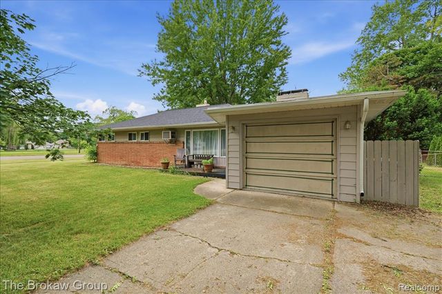 603 E Chelsea Circle, Davison, MI 48423
