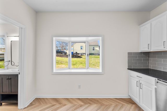 4 Bellview Road, Branford, CT 06405