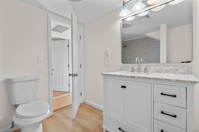 4 Bellview Road, Branford, CT 06405